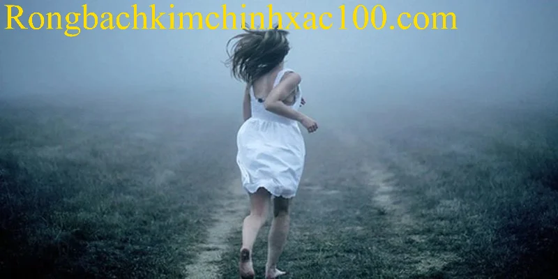 Mơ thấy bị vây đuổi thường là biểu hiện của căng thẳng